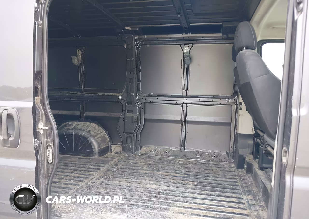 2018 Ram Promaster 1500 Low Roof 136 Wb VIN:3C6TRVAG8JE147324 - 8
