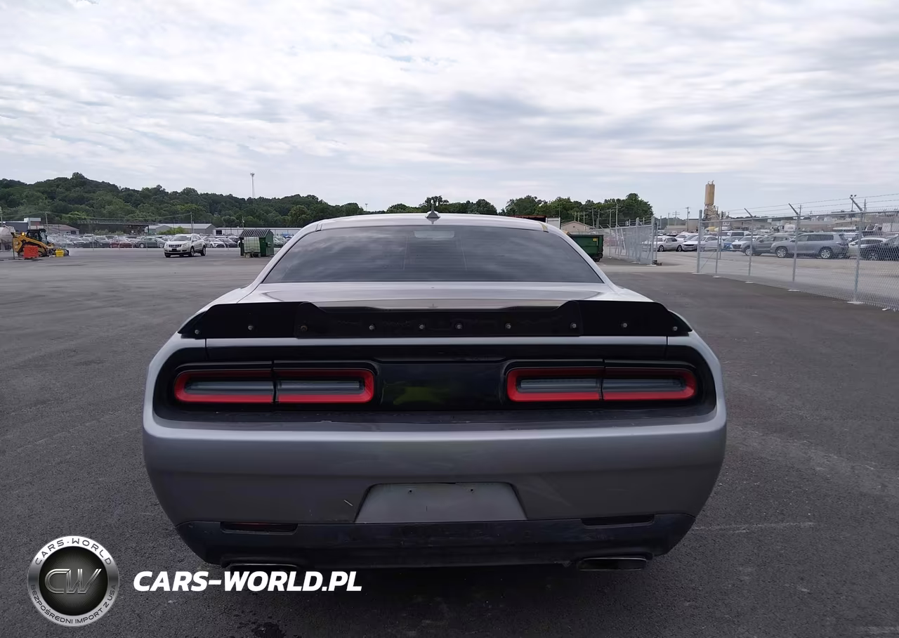 2018 Dodge Challenger R-T Scat Pack VIN:2C3CDZFJ1JH241122 - 17