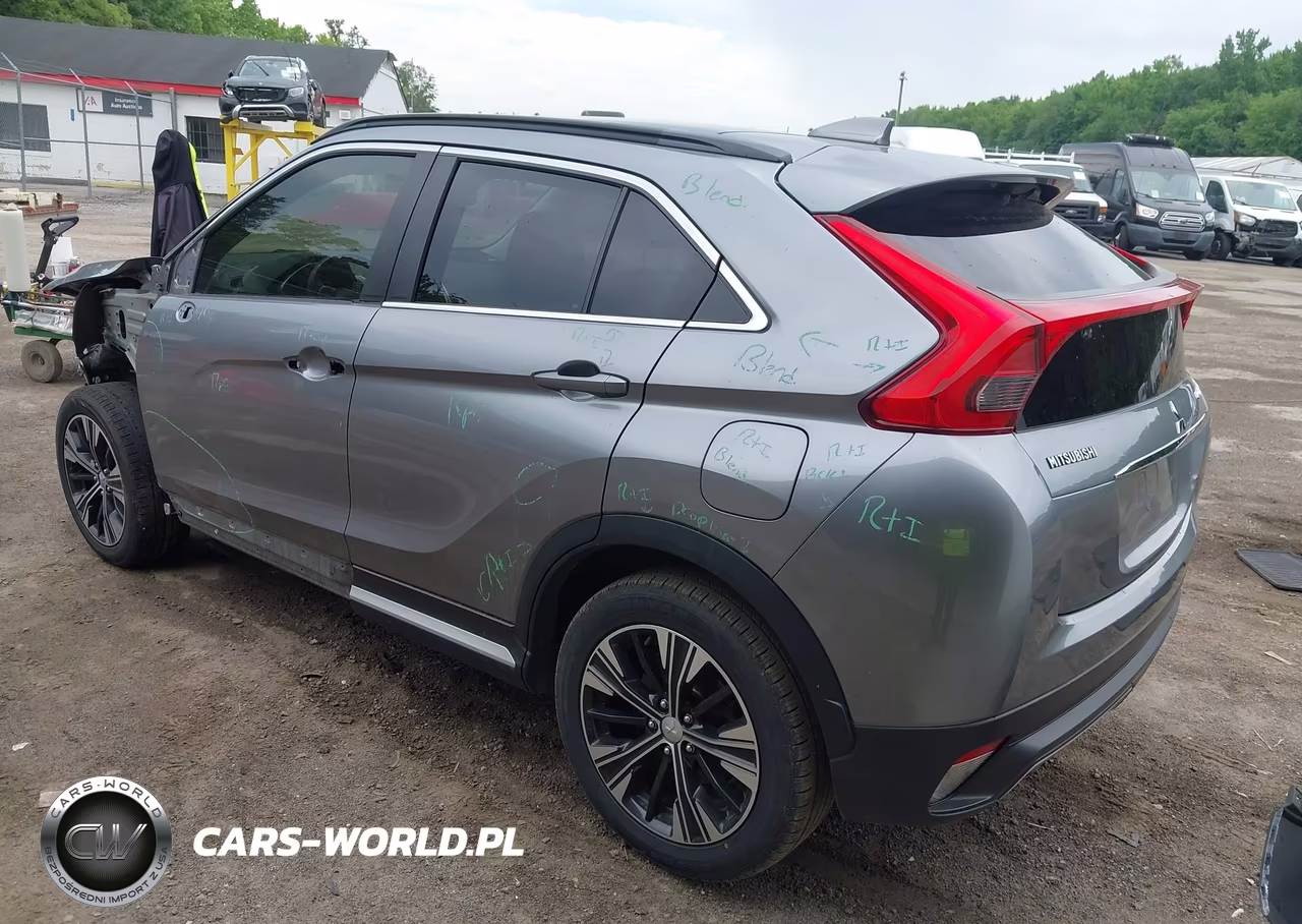 2018 Mitsubishi Eclipse Cross Sel VIN:JA4AT5AA4JZ069393 - 3