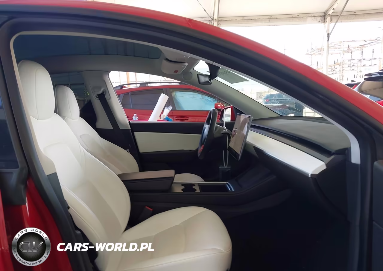 2022 Tesla Model Y Performance Dual Motor All-Wheel Drive VIN:7SAYGDEF7NF340552 - 5