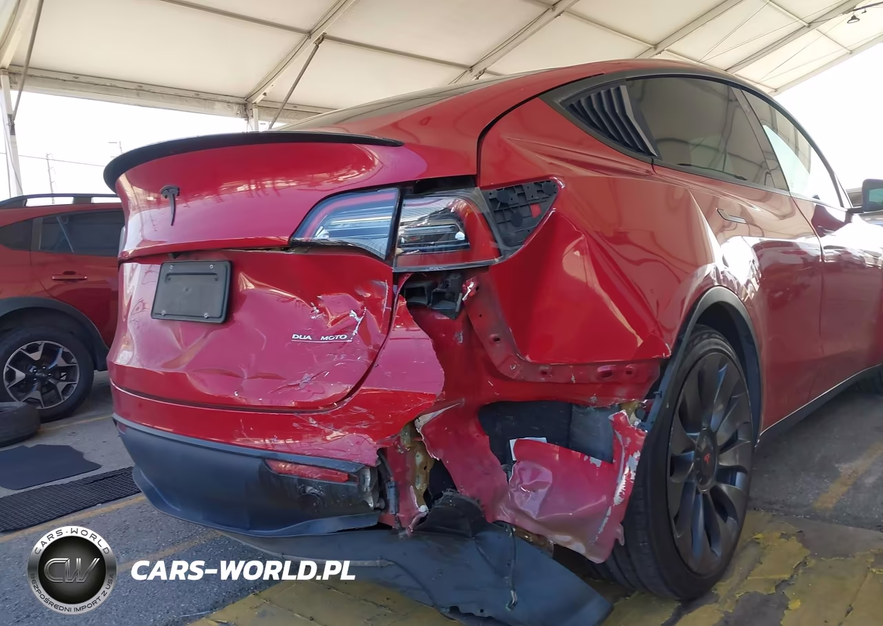 2022 Tesla Model Y Performance Dual Motor All-Wheel Drive VIN:7SAYGDEF7NF340552 - 6