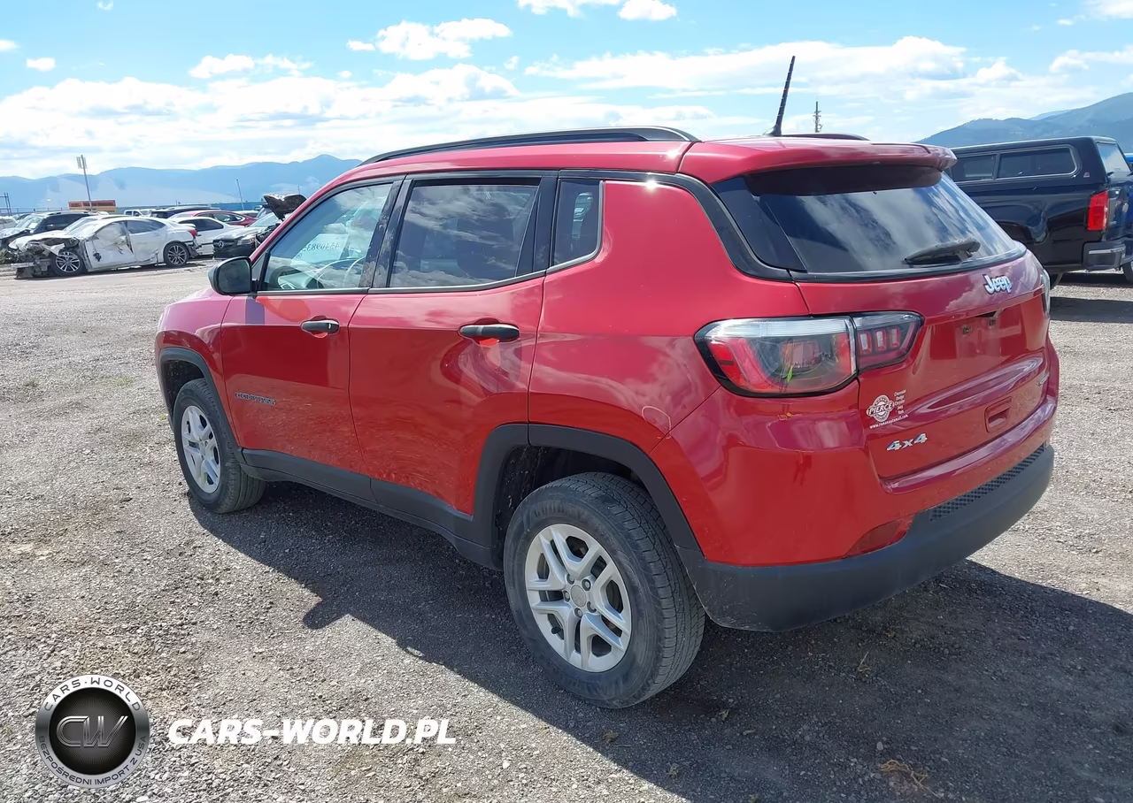 2018 Jeep Compass Sport 4X4 VIN:3C4NJDAB2JT330835 - 3