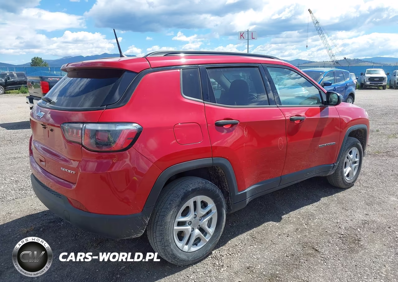 2018 Jeep Compass Sport 4X4 VIN:3C4NJDAB2JT330835 - 4
