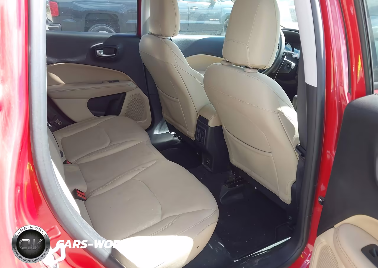 2018 Jeep Compass Sport 4X4 VIN:3C4NJDAB2JT330835 - 8