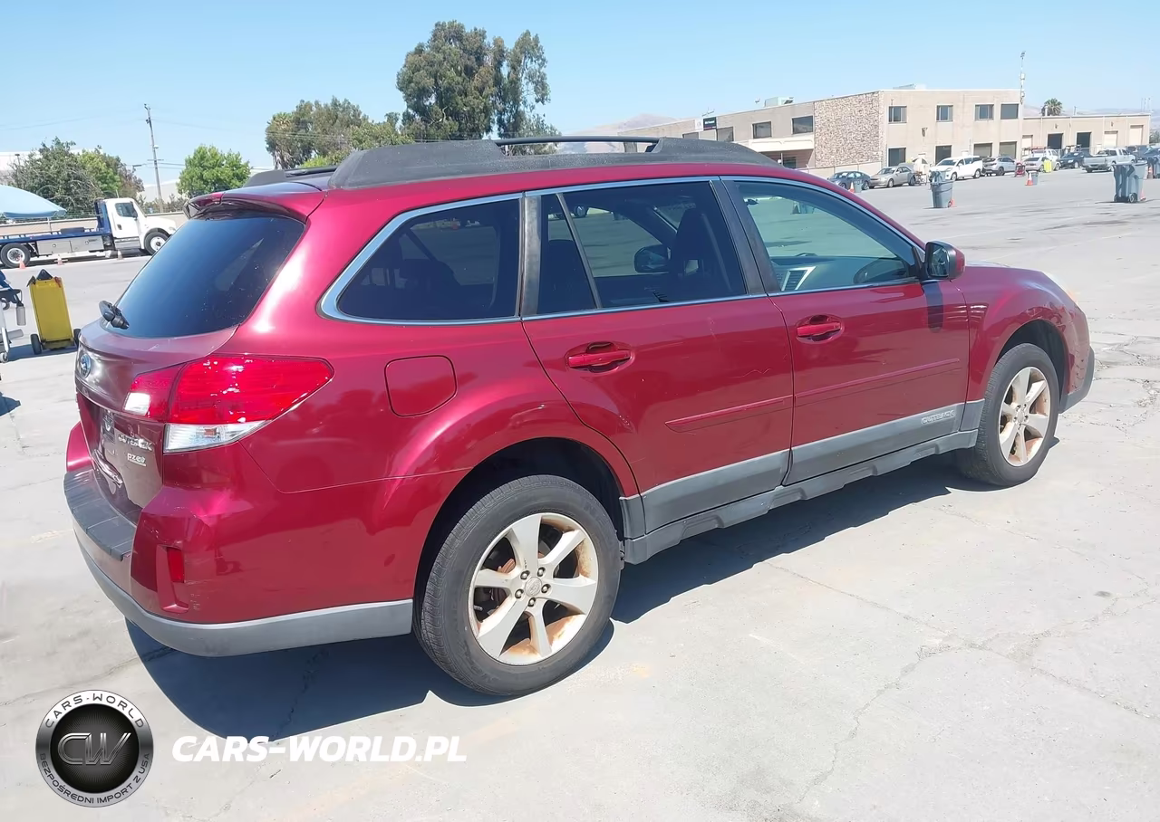 2013 Subaru Outback 2.5I Premium VIN:4S4BRBBC6D3267936 - 4