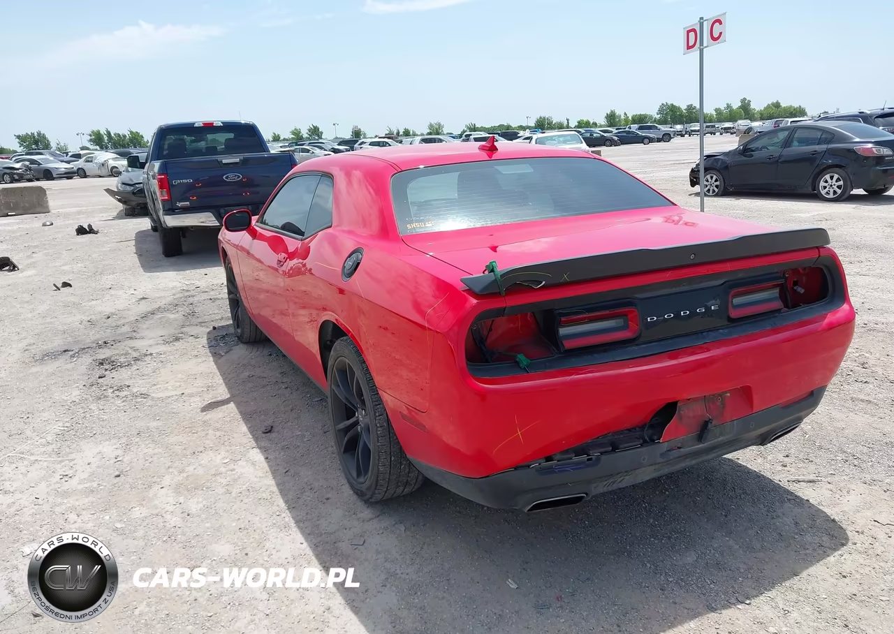 2018 Dodge Challenger Sxt Plus VIN:2C3CDZAG5JH310731 - 3