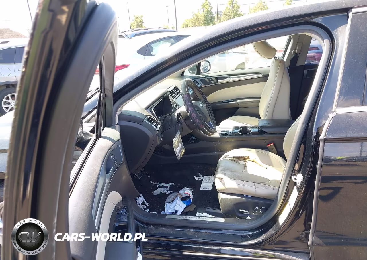 2016 Ford Fusion Energi Titanium VIN:3FA6P0SU4GR229738 - 5