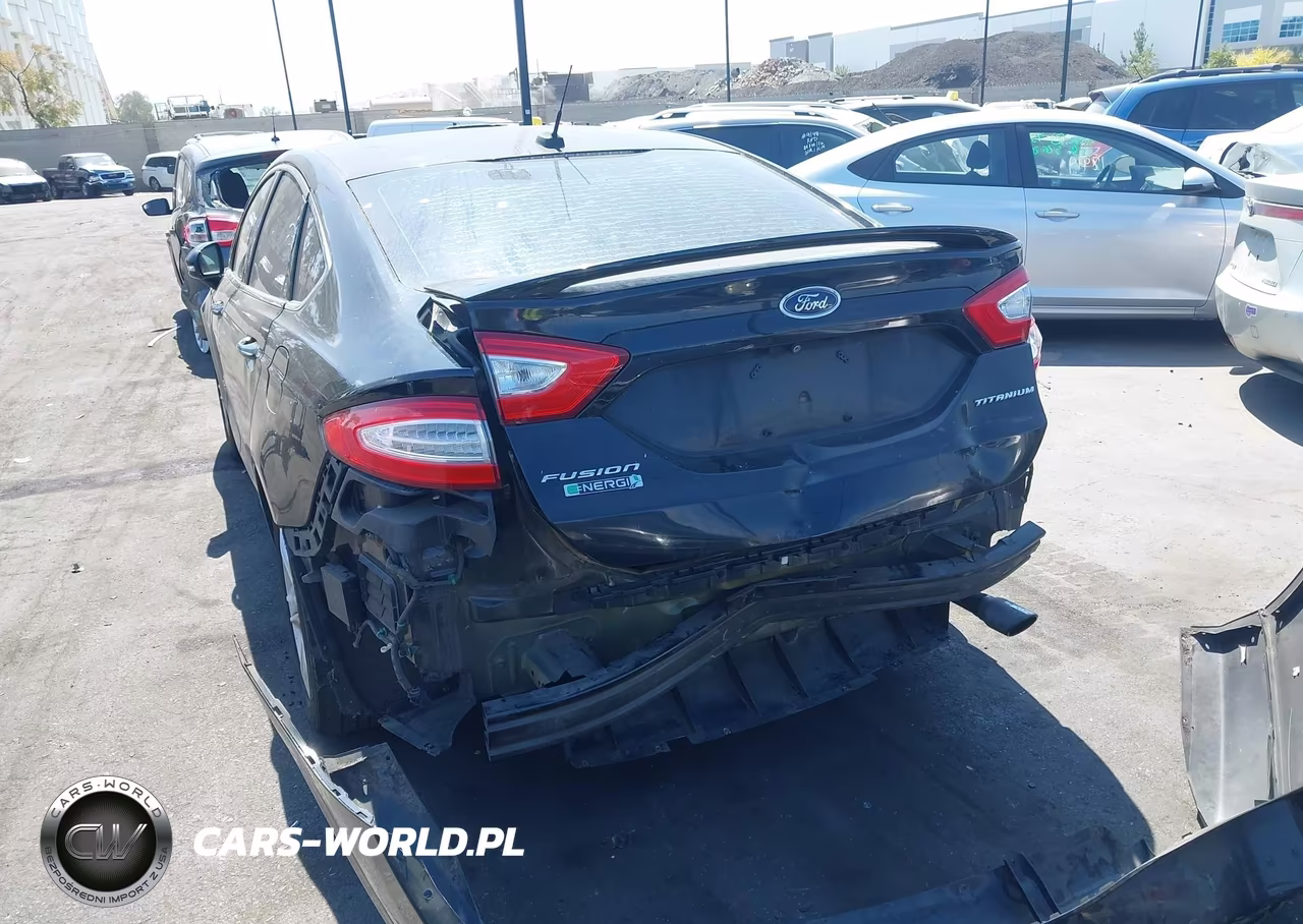 2016 Ford Fusion Energi Titanium VIN:3FA6P0SU4GR229738 - 6