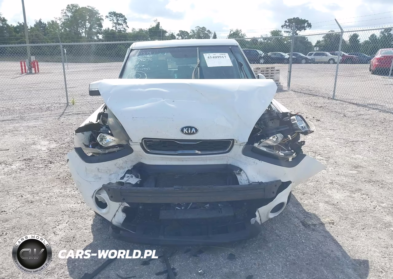 2013 Kia Soul + VIN:KNDJT2A6XD7523453 - 12