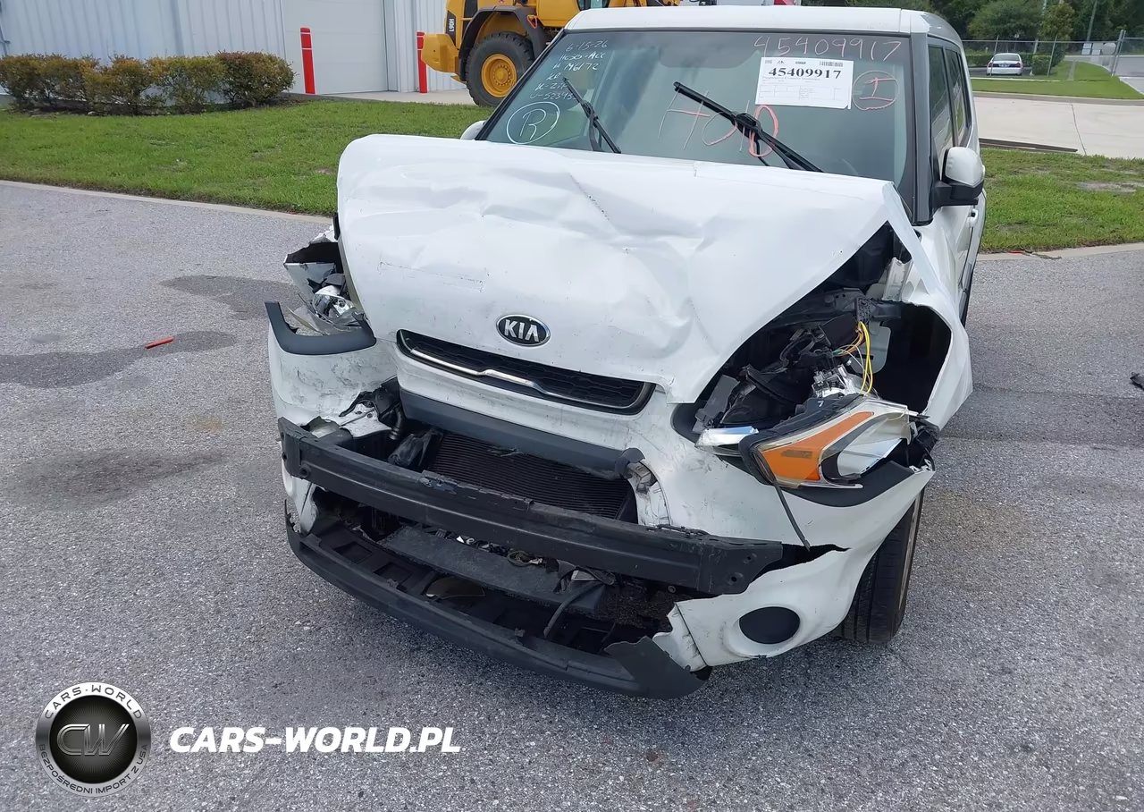 2013 Kia Soul + VIN:KNDJT2A6XD7523453 - 6