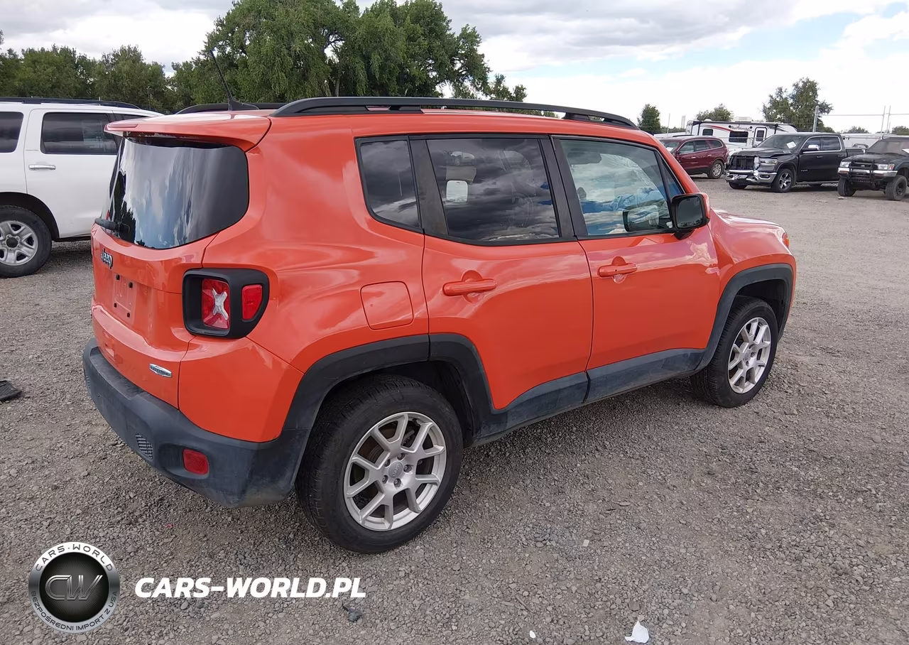 2020 Jeep Renegade Latitude 4X4 VIN:ZACNJBBB6LPL74962 - 4