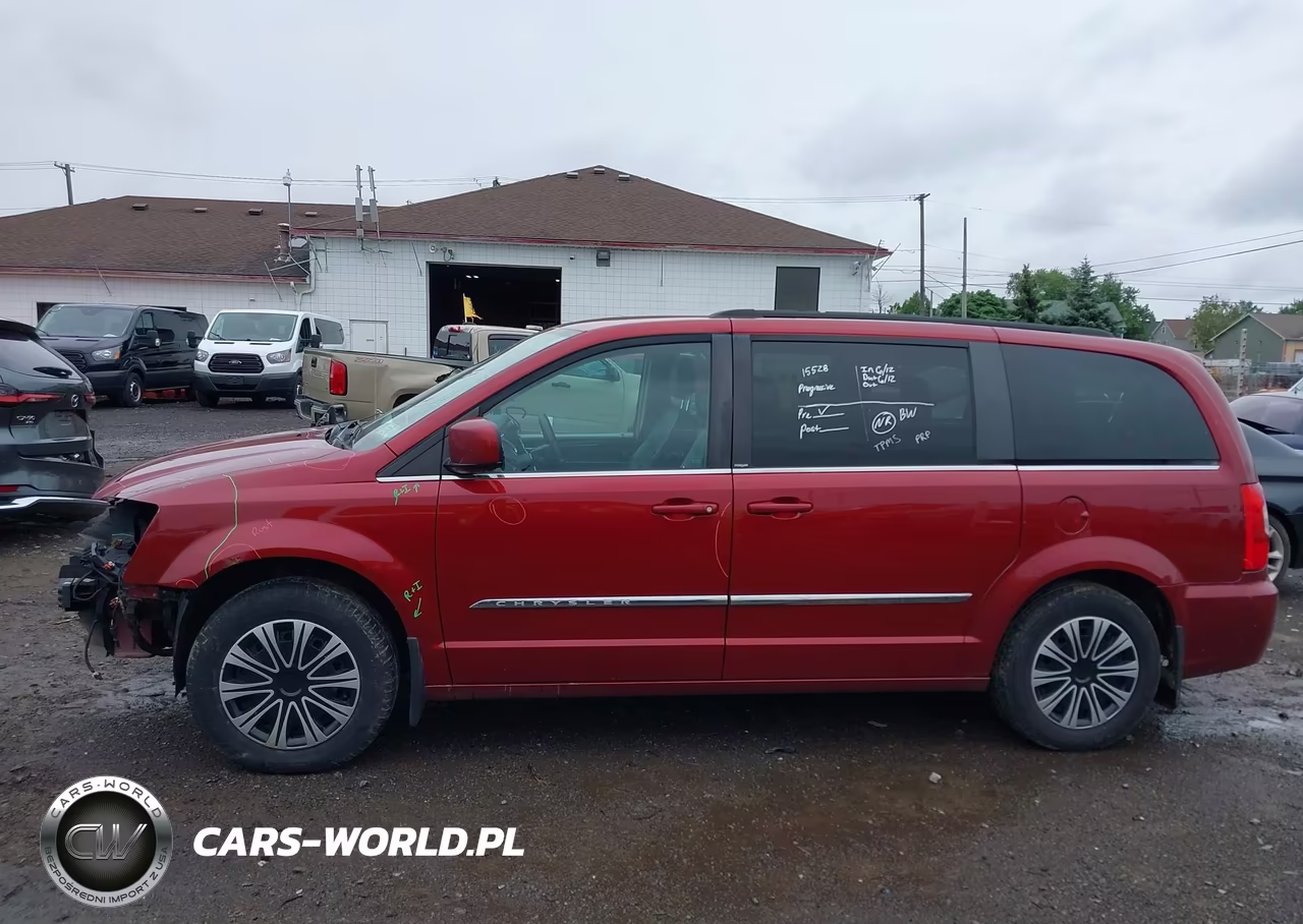 2014 Chrysler Town & Country Touring VIN:2C4RC1BG6ER138637 - 15