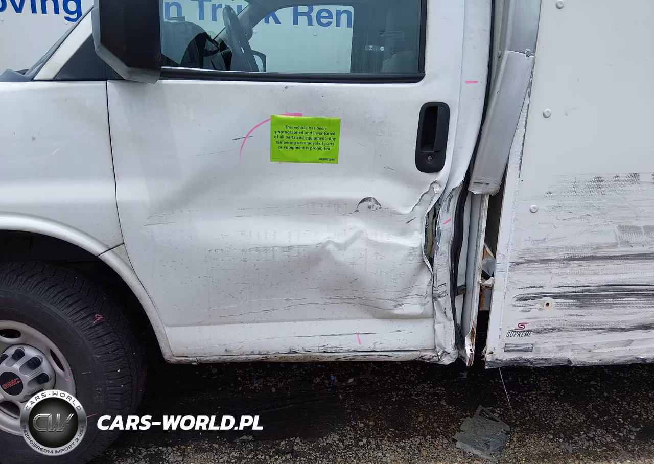 2022 GMC Savana Cutaway Work Van VIN:1GD07RF72N1231144 - 11