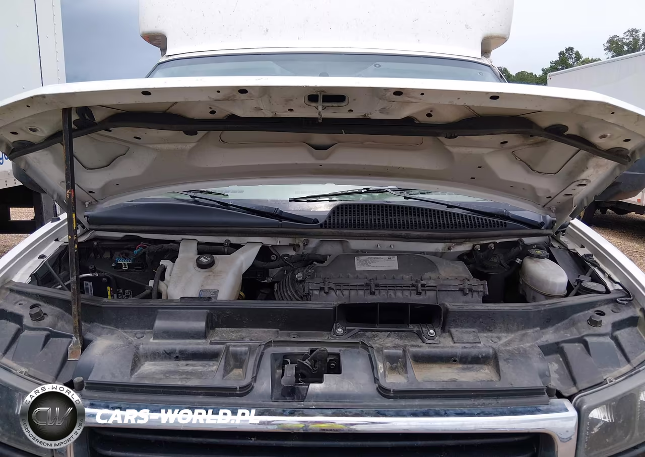 2022 GMC Savana Cutaway Work Van VIN:1GD07RF72N1231144 - 9