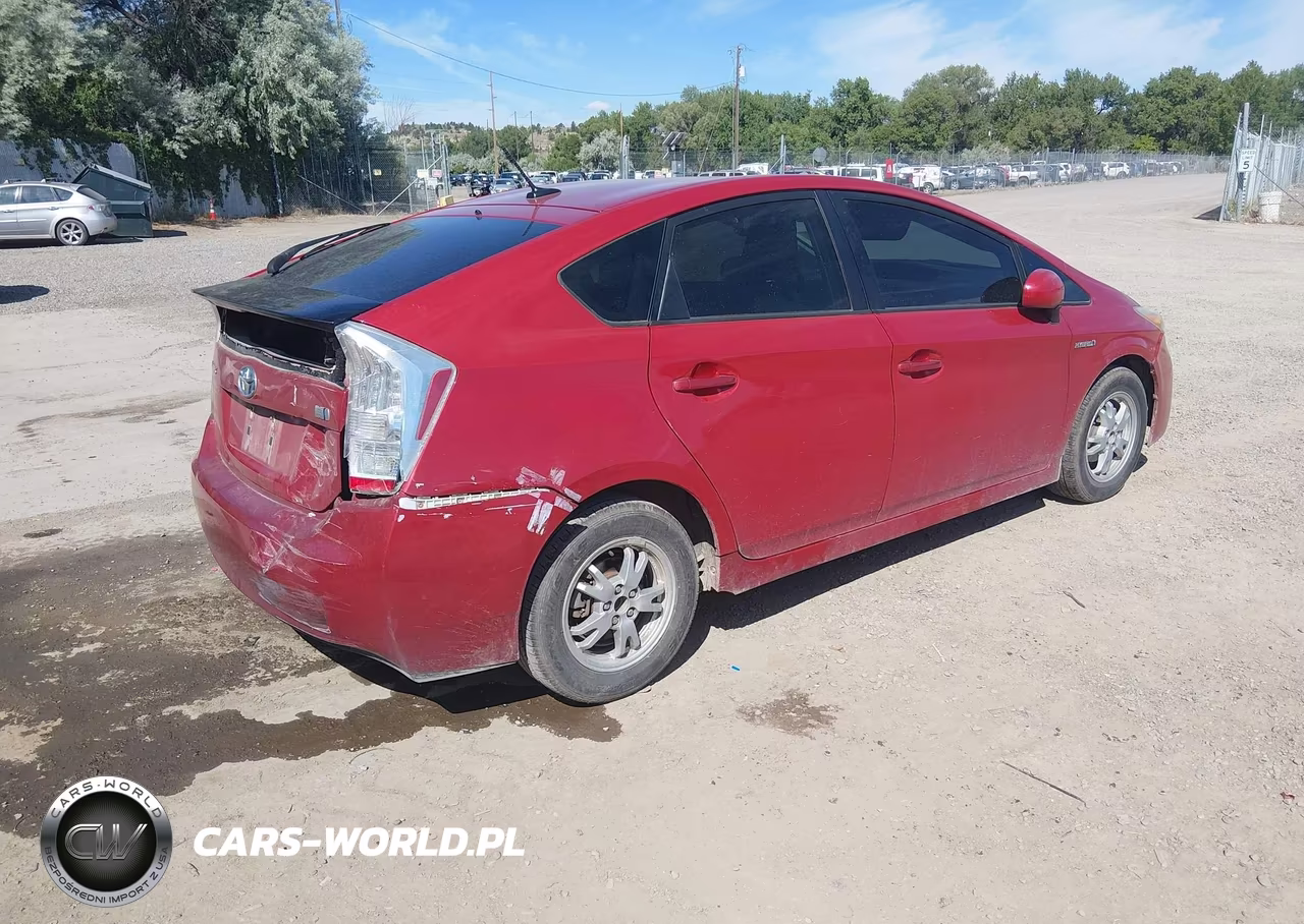 2011 Toyota Prius Three VIN:JTDKN3DU5B5328951 - 4