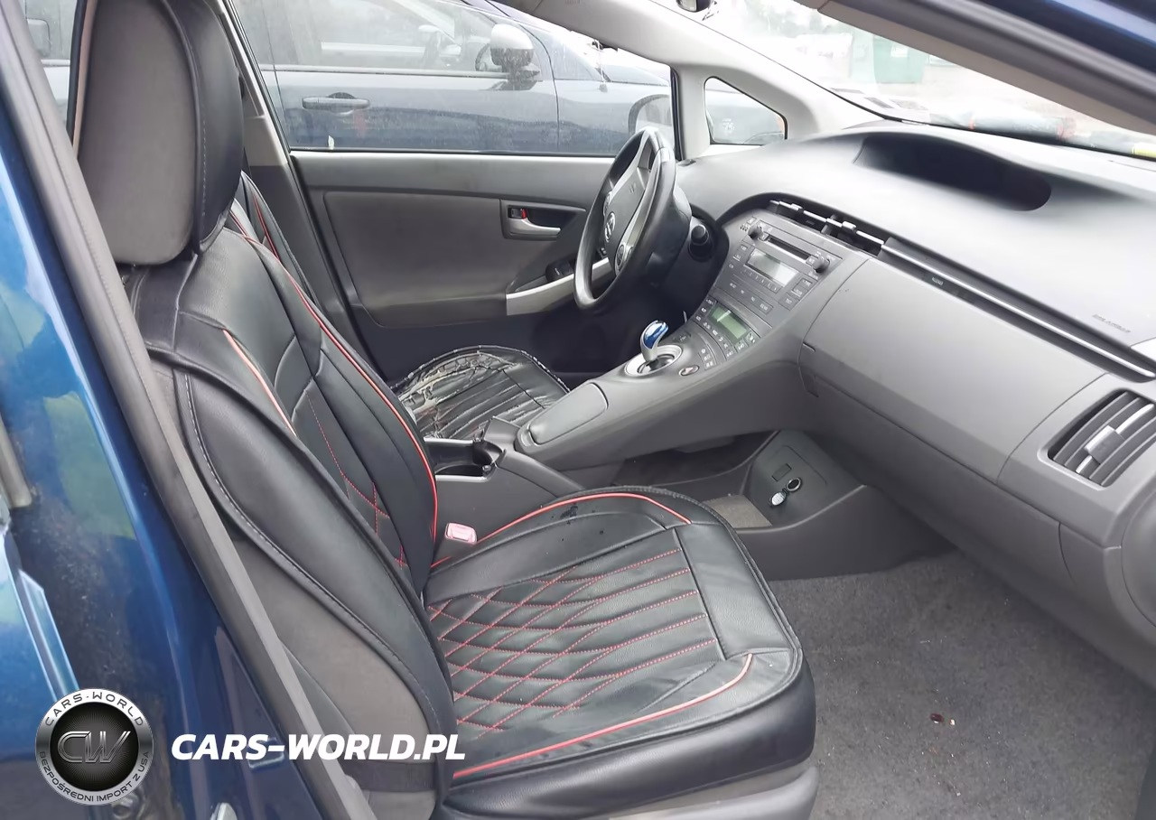 2011 Toyota Prius Two VIN:JTDKN3DU7B1376202 - 5