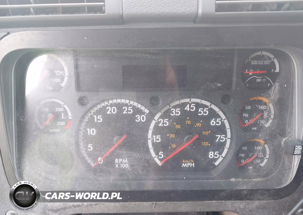 2016 Freightliner Cascadia 125 VIN:3AKJGLD54GSHR8549 - 5