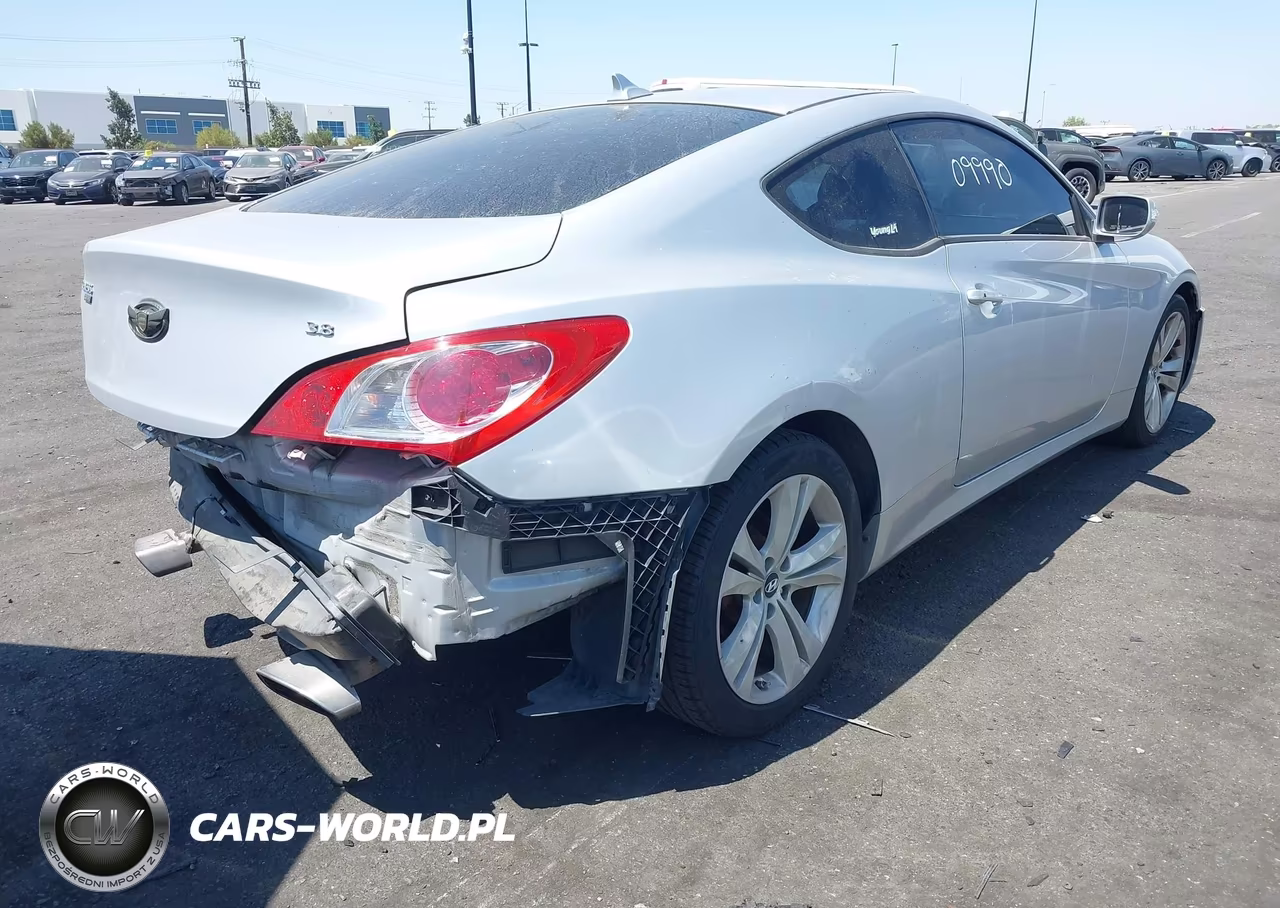 2011 Hyundai Genesis 3.8 Grand Touring VIN:KMHHU6KH0BU046576 - 4