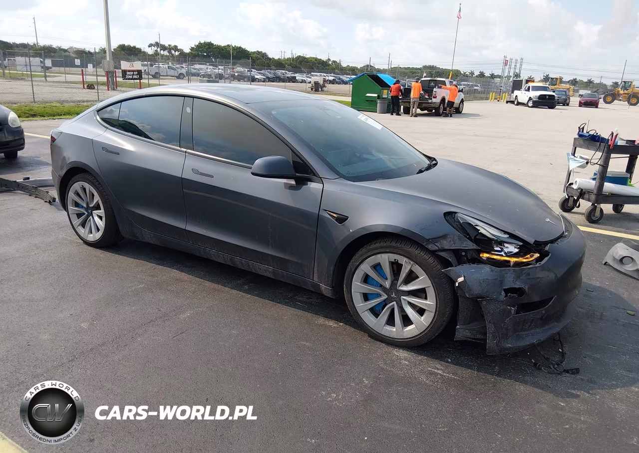 2022 Tesla Model 3 Rear-Wheel Drive – zdjęcie 1 z 15