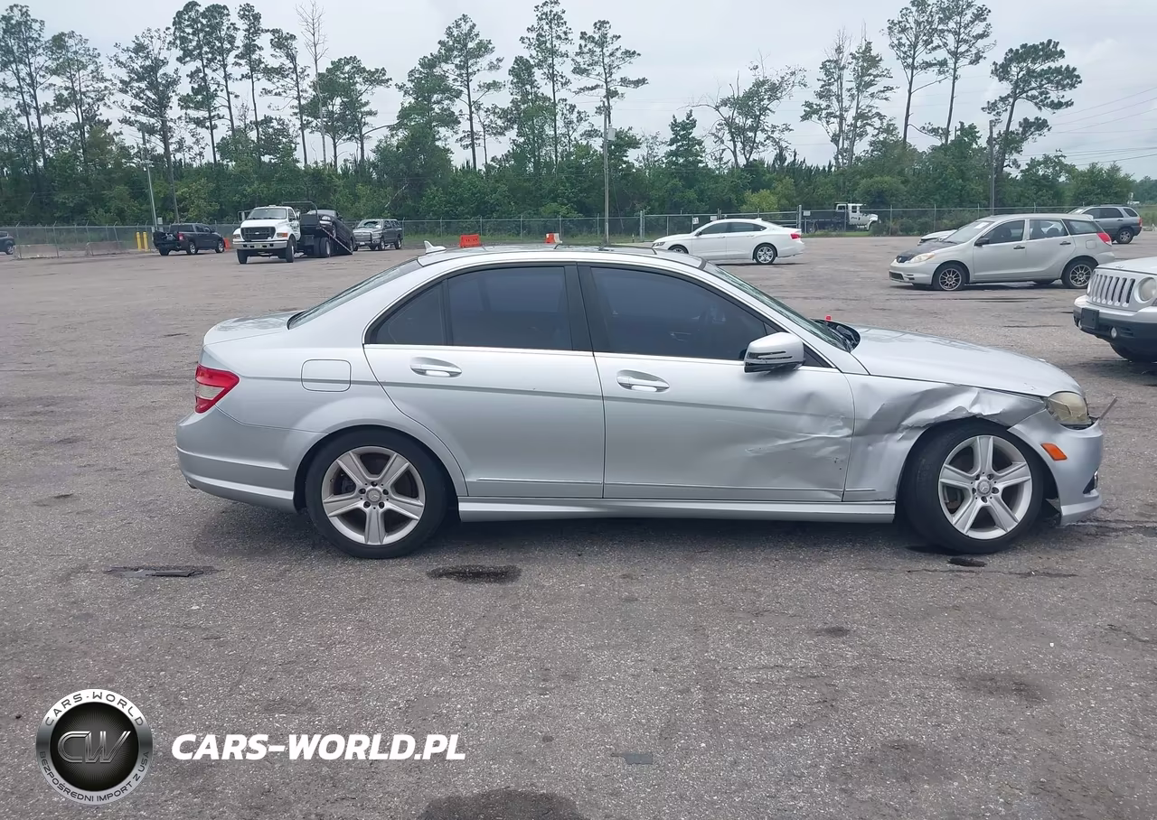 2010 Mercedes-Benz C 300 Sport VIN:WDDGF5EB4AR103025 - 12