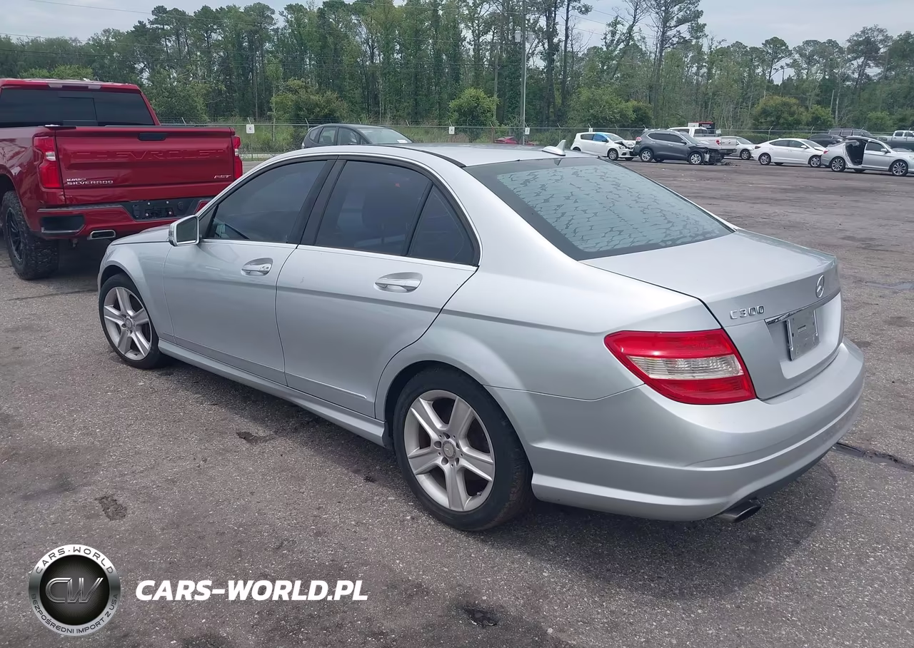 2010 Mercedes-Benz C 300 Sport VIN:WDDGF5EB4AR103025 - 3