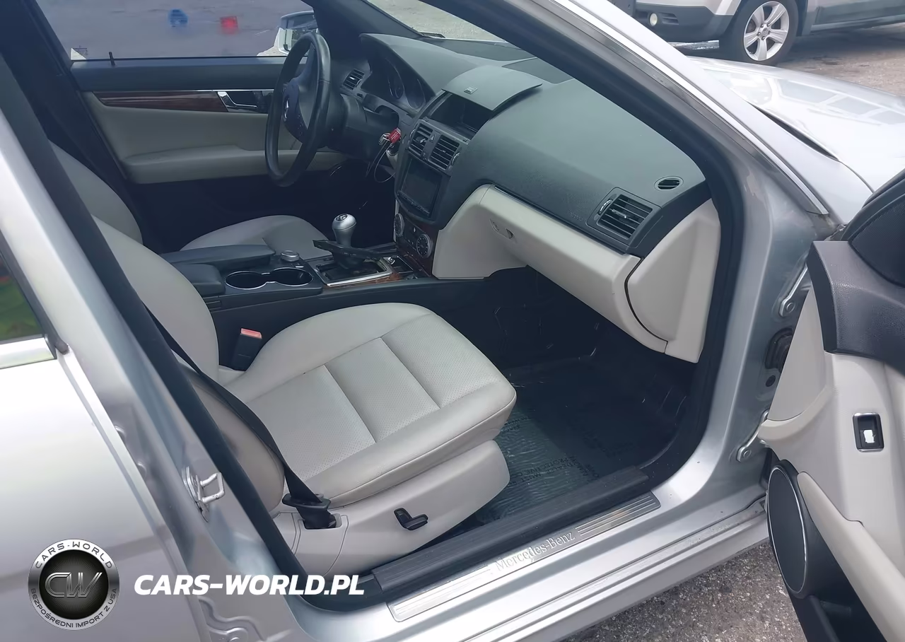 2010 Mercedes-Benz C 300 Sport VIN:WDDGF5EB4AR103025 - 5