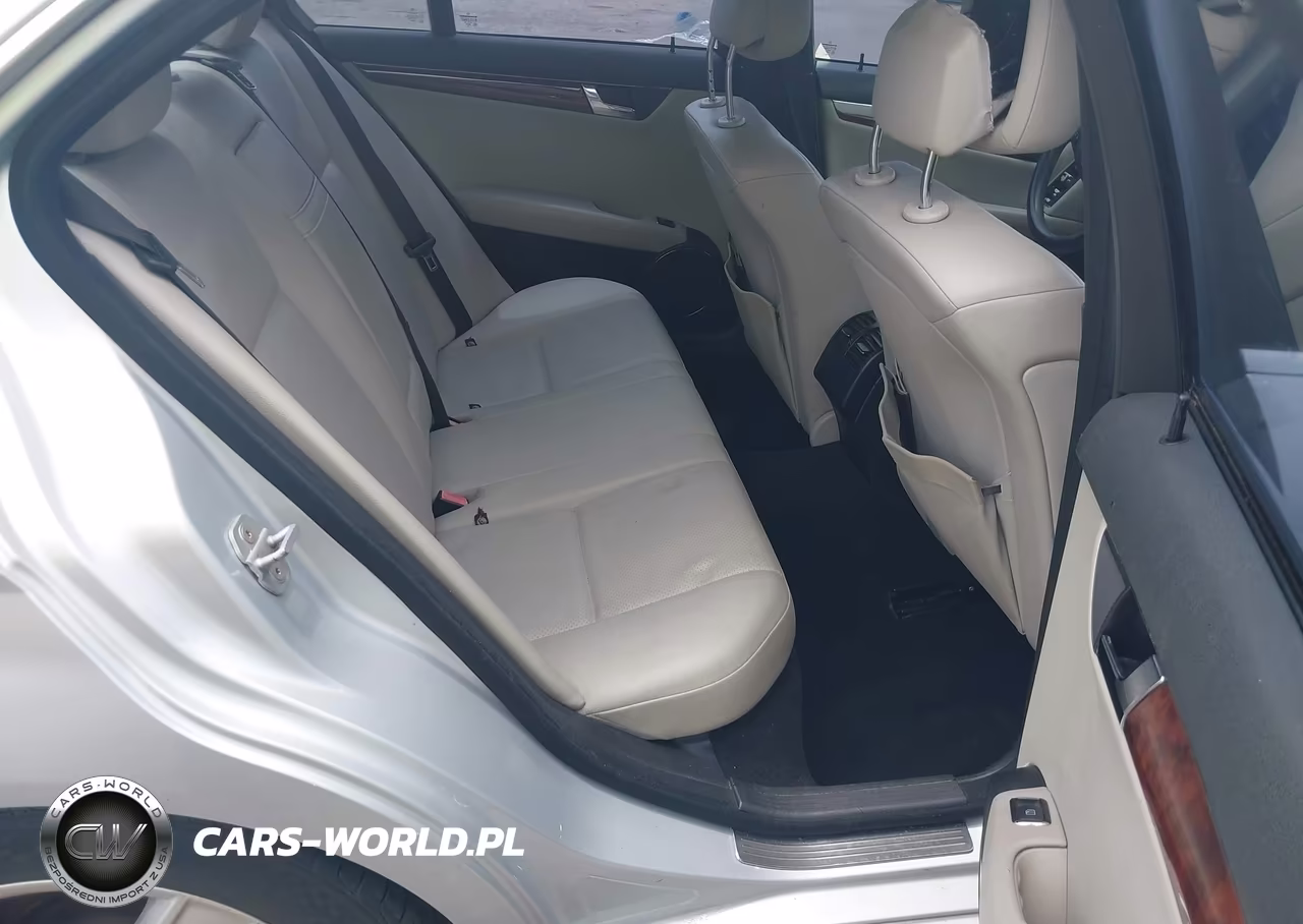 2010 Mercedes-Benz C 300 Sport VIN:WDDGF5EB4AR103025 - 8