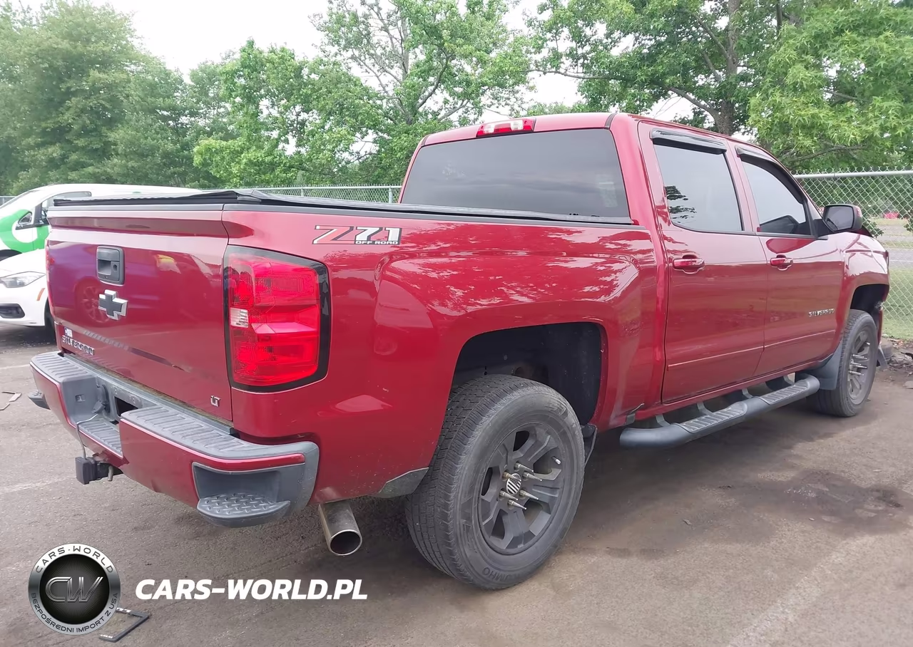 2018 Chevrolet Silverado 1500 Lt VIN:3GCUKREC0JG320080 - 4