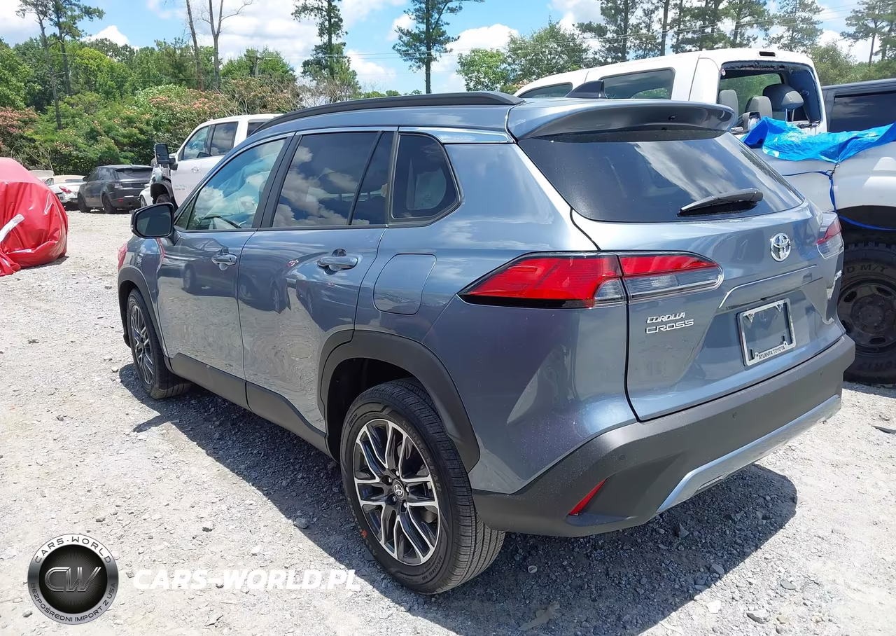 2026 Toyota Corolla Cross Xle VIN:7MUDAAAG3TV199410 - 3