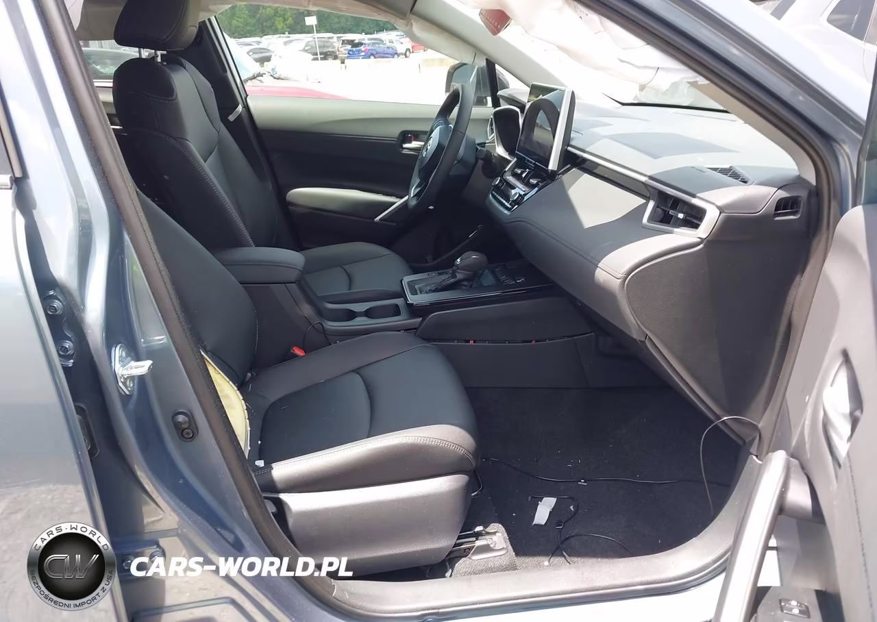 2026 Toyota Corolla Cross Xle VIN:7MUDAAAG3TV199410 - 5