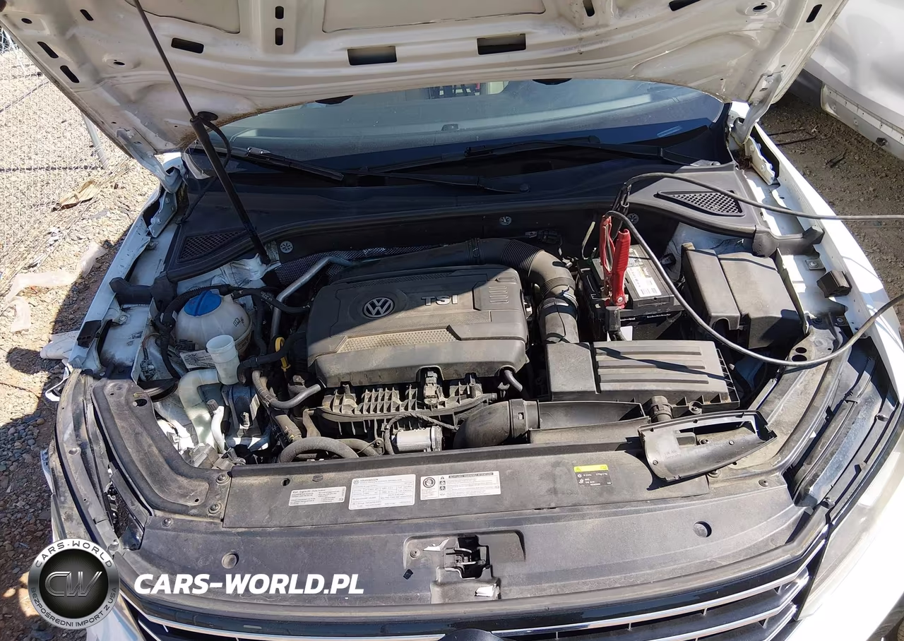 2017 Volkswagen Passat 1.8T R-Line VIN:1VWDT7A38HC065082 - 10
