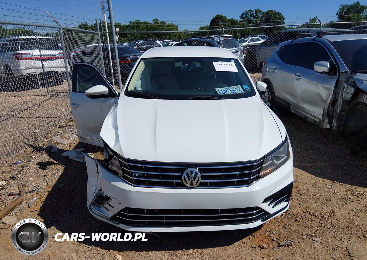 2017 Volkswagen Passat 1.8T R-Line VIN:1VWDT7A38HC065082 - 12
