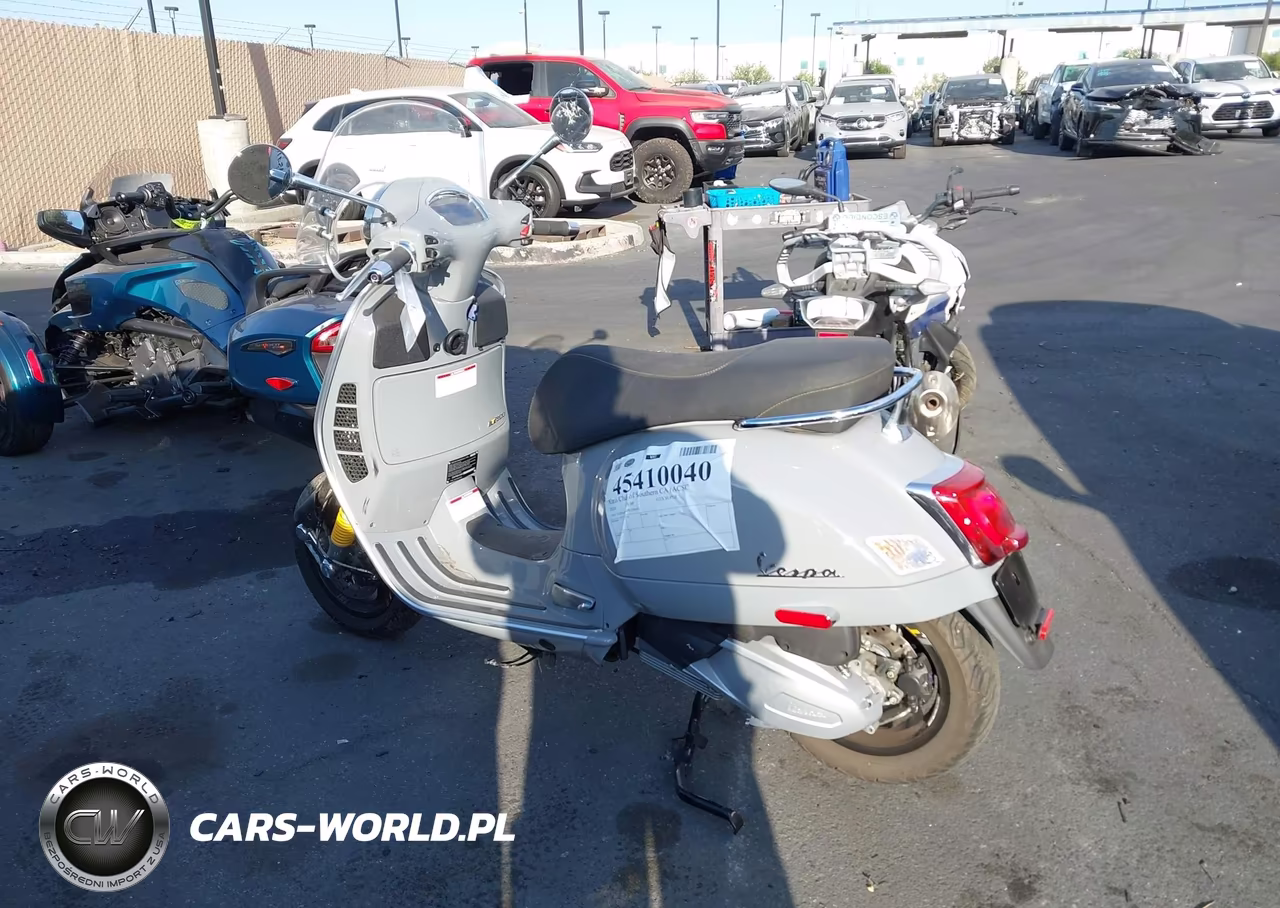 2020 Vespa Gts 300 Super VIN:ZAPMA39M9L5200676 - 13