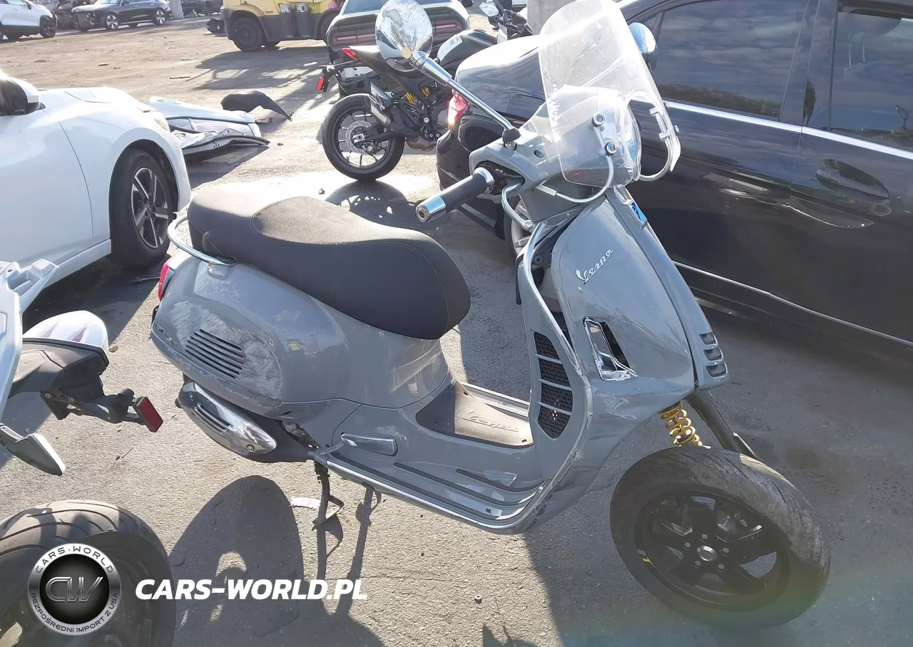 2020 Vespa Gts 300 Super VIN:ZAPMA39M9L5200676 - 8