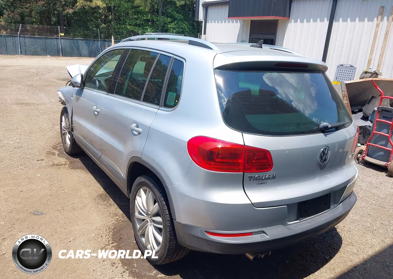 2013 Volkswagen Tiguan Se VIN:WVGAV7AX6DW535052 - 3
