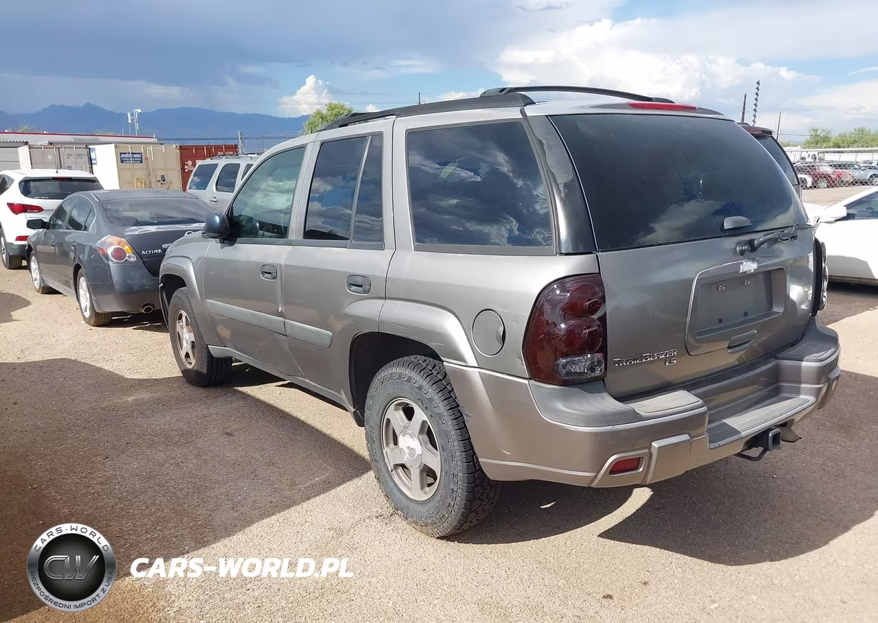 2005 Chevrolet Trailblazer Ls VIN:1GNDS13S752385333 - 3