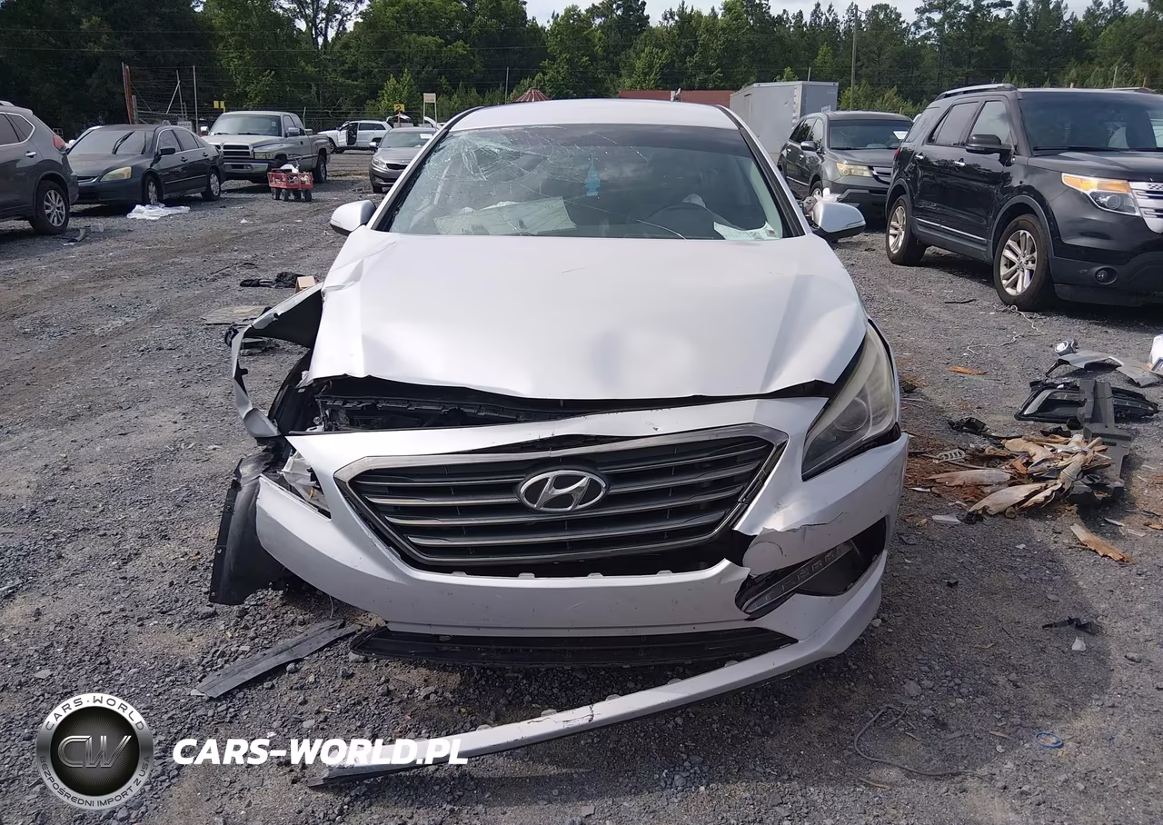 2015 Hyundai Sonata Limited VIN:5NPE34AF6FH064143 - 12