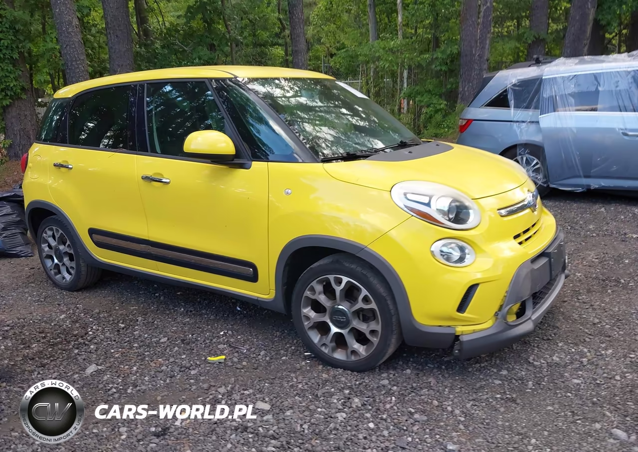 2015 Fiat 500L Trekking – zdjęcie 1 z 16