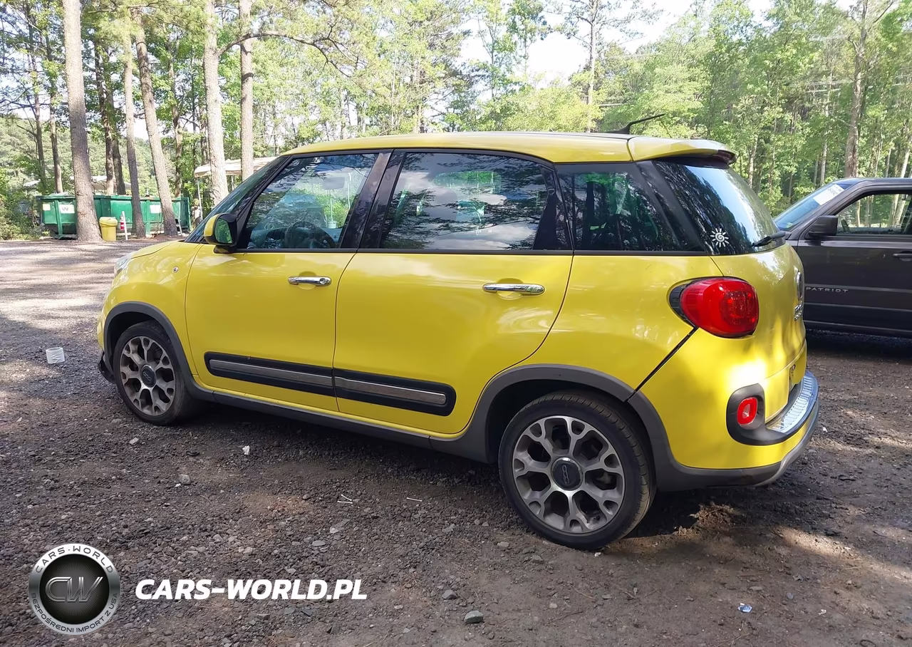 2015 Fiat 500L Trekking VIN:ZFBCFADH2FZ031050 - 3