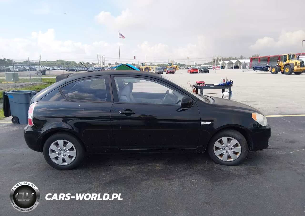 2011 Hyundai Accent Gs VIN:KMHCM3AC8BU199785 - 13