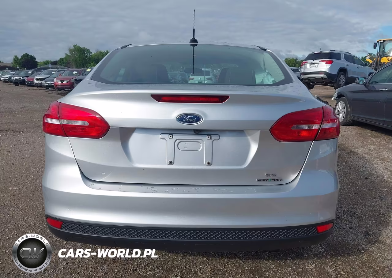 2015 Ford Focus Se VIN:1FADP3F28FL254575 - 16