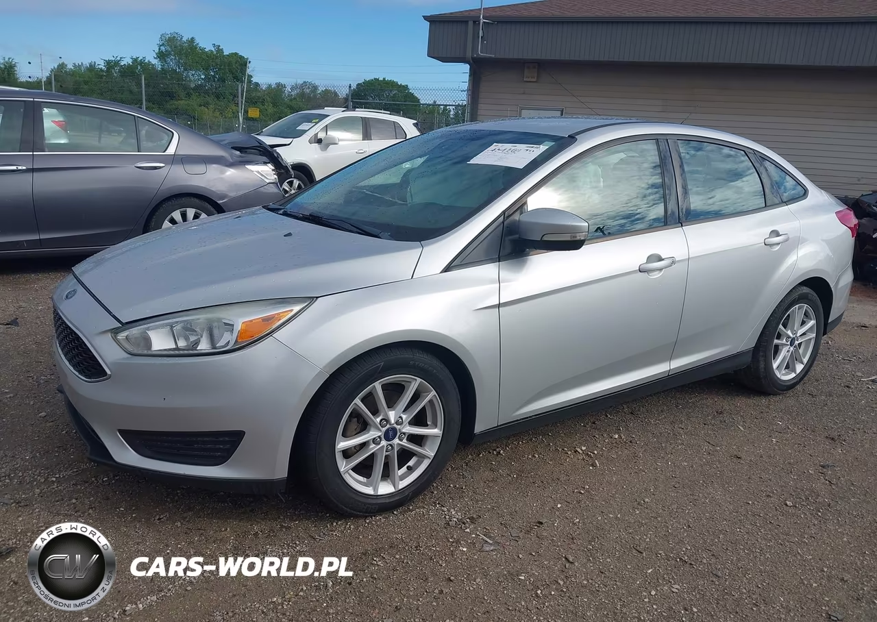 2015 Ford Focus Se VIN:1FADP3F28FL254575 - 2
