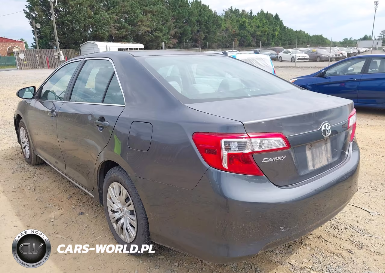 2013 Toyota Camry Le VIN:4T1BF1FKXDU275908 - 3