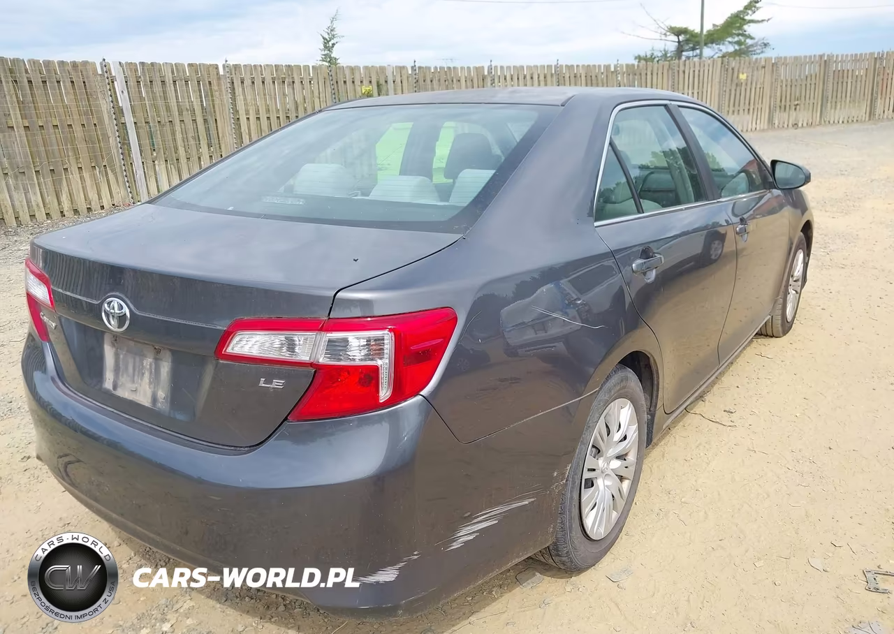 2013 Toyota Camry Le VIN:4T1BF1FKXDU275908 - 4