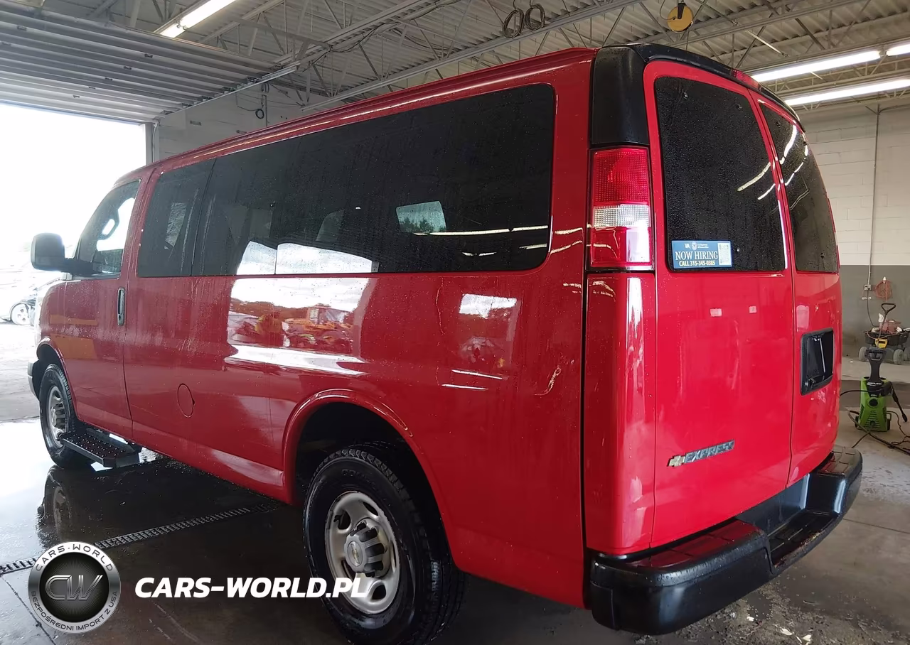 2023 Chevrolet Express Passenger Rwd 2500 Regular Wheelbase Ls VIN:1GAWGEFPXP1105827 - 3
