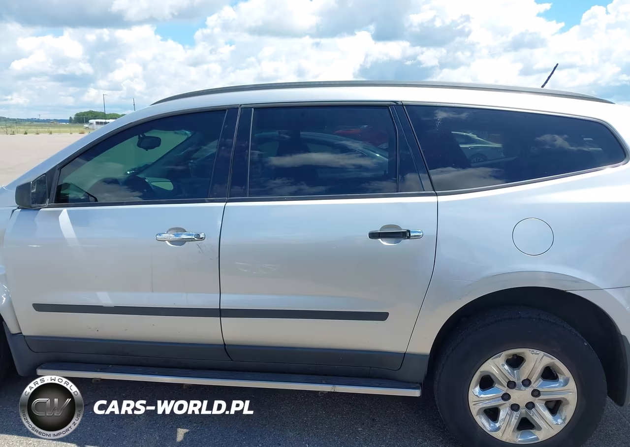 2014 Chevrolet Traverse Ls VIN:1GNKRFED3EJ180533 - 14