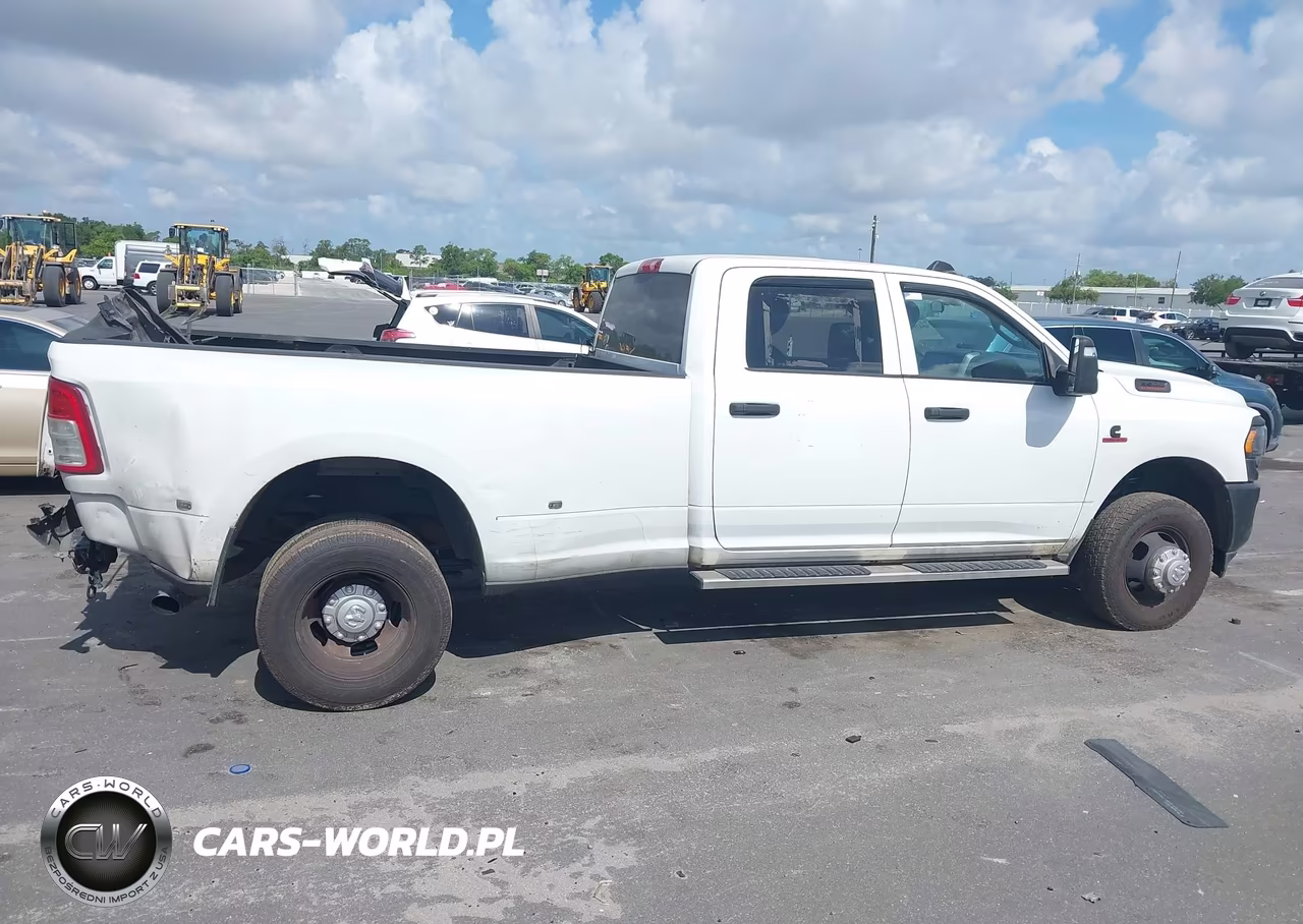 2024 Ram 3500 Tradesman 4X4 8' Box VIN:3C63RRGL2RG109924 - 14