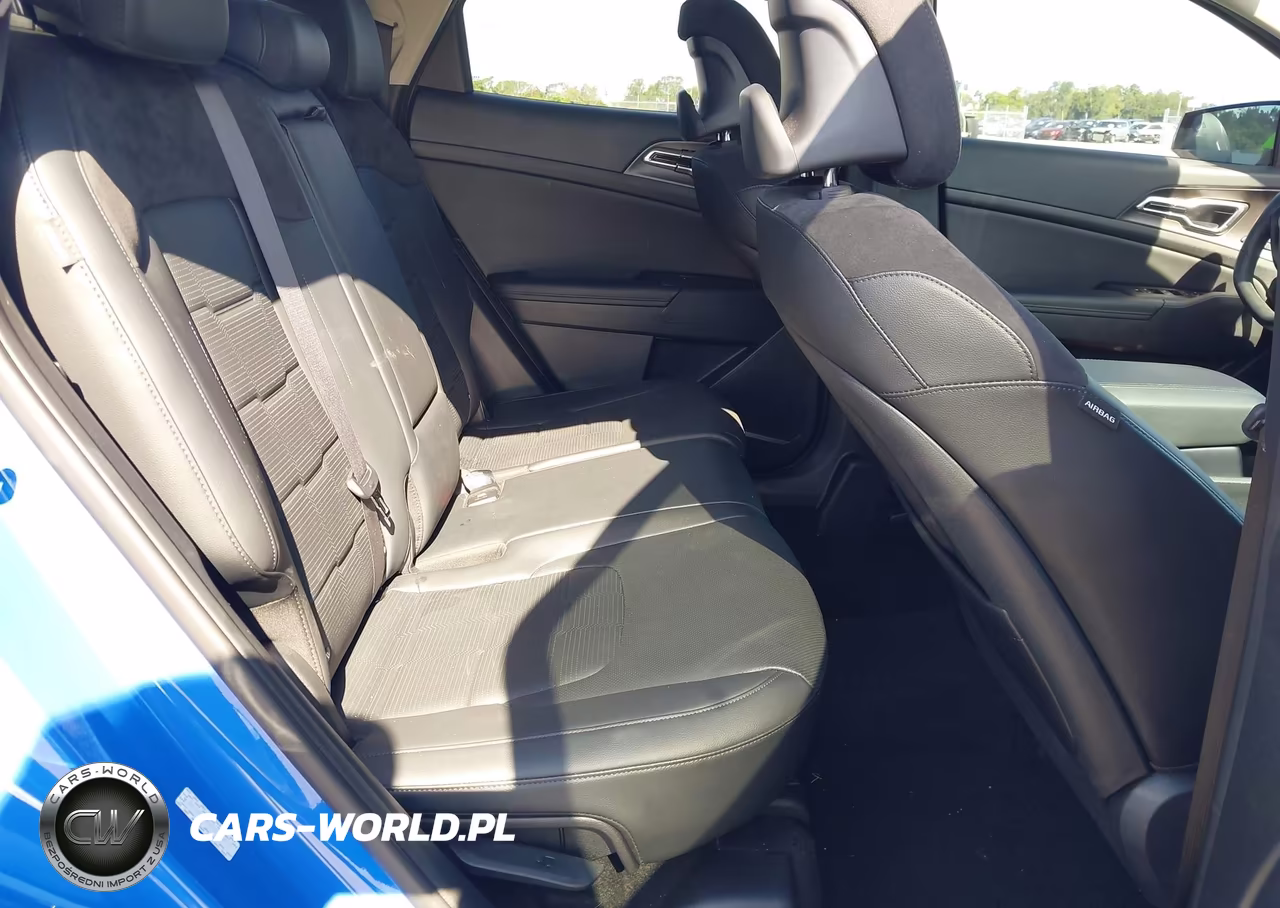 2026 Kia Sportage Sx-Prestige VIN:5XYK53DF3TG382078 - 8