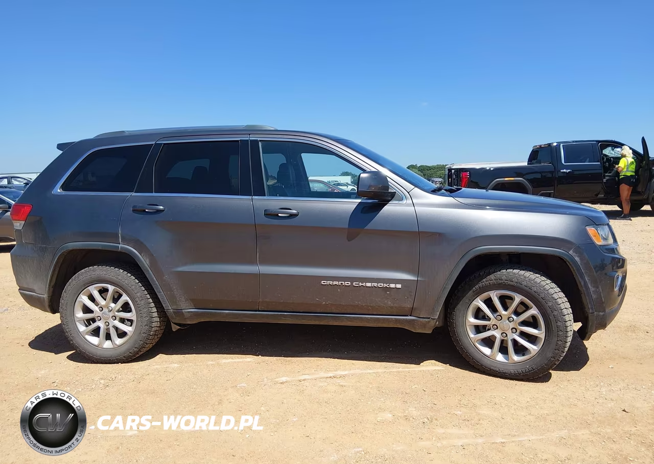2015 Jeep Grand Cherokee Laredo VIN:1C4RJFAG9FC140624 - 13