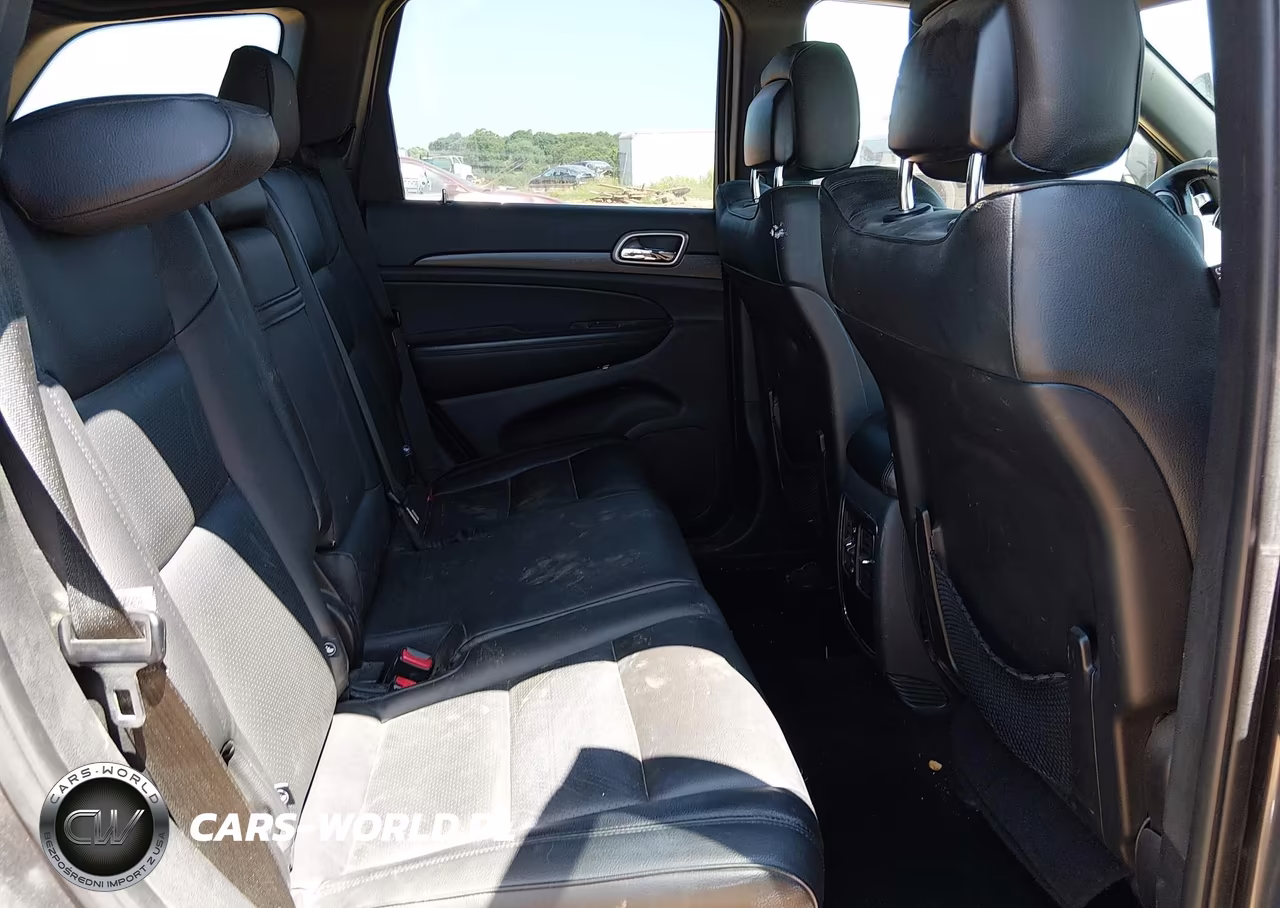 2015 Jeep Grand Cherokee Laredo VIN:1C4RJFAG9FC140624 - 8